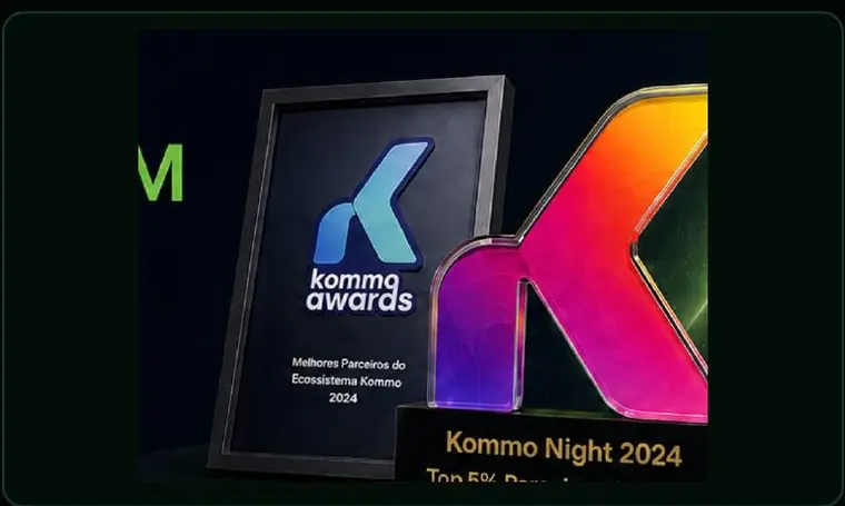 Troféu Kommo Awards recebido pela Crescer na Kommo Night 2024